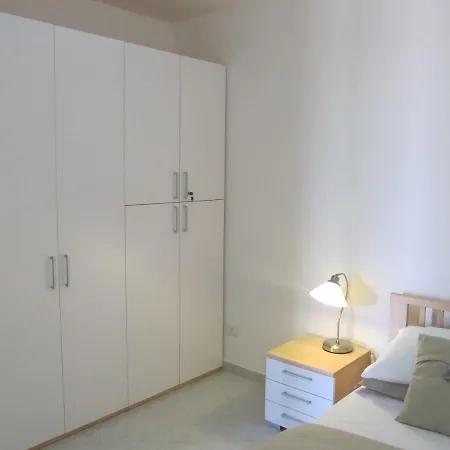 Borgonovo Apartment *