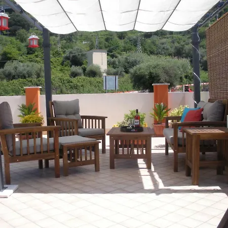 Borgonovo Apartment *