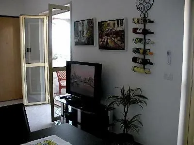 Borgonovo Apartment *